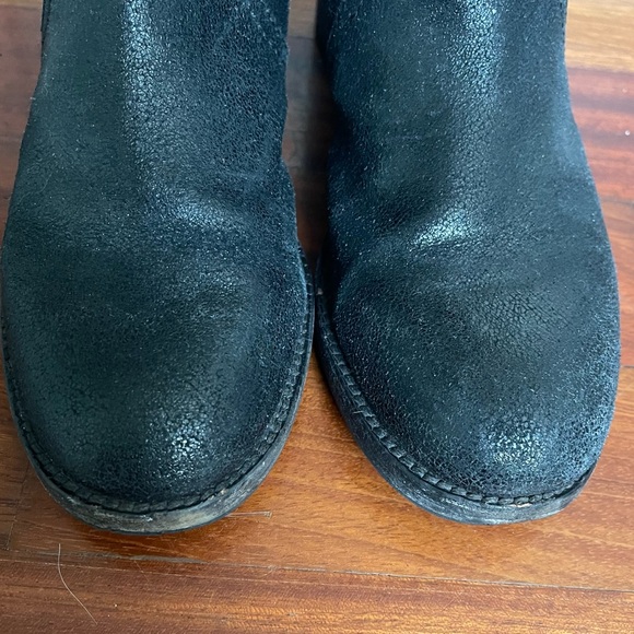 Tory Burch Selena Boots Black Size 8 Crinkle Distressed Leather Logo Metallic - Picture 8 of 12